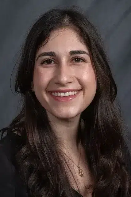 Dr. Goldie Razban pediatric dentist in warrenton va