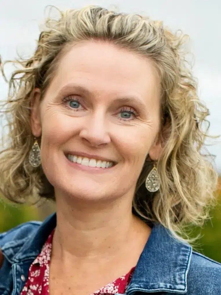 Dr. Jennifer Woodside - Pediatric Dentist Warrenton